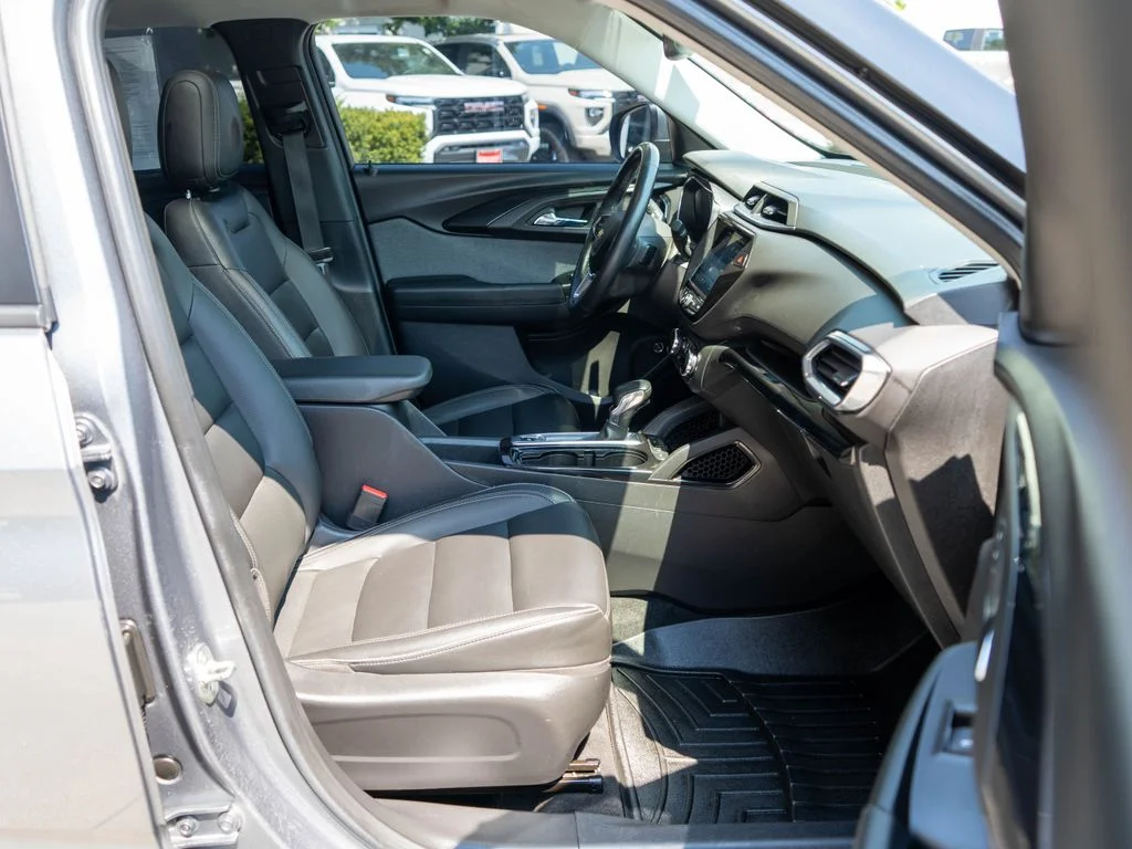 Used 2022 Gray Chevrolet LT image 10