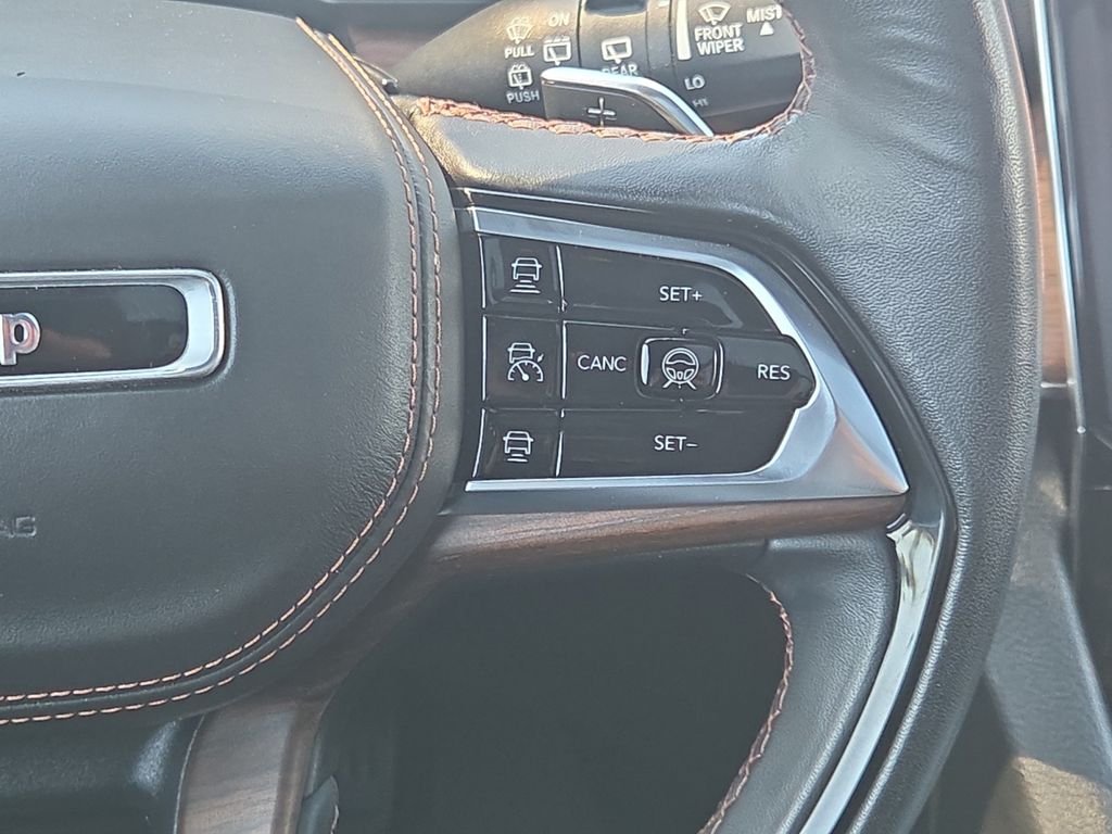 Used 2022 Black Jeep Summit 4xe image 25
