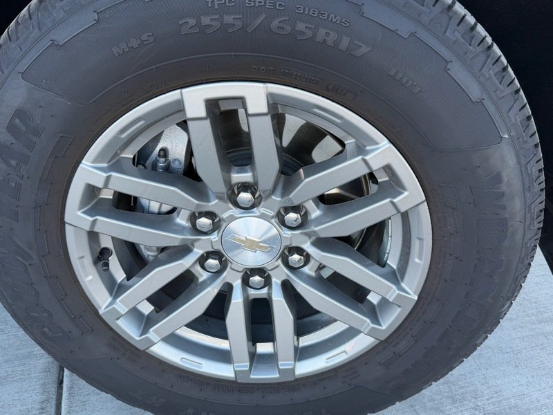 2023 Chevrolet Colorado LT - Photo 22