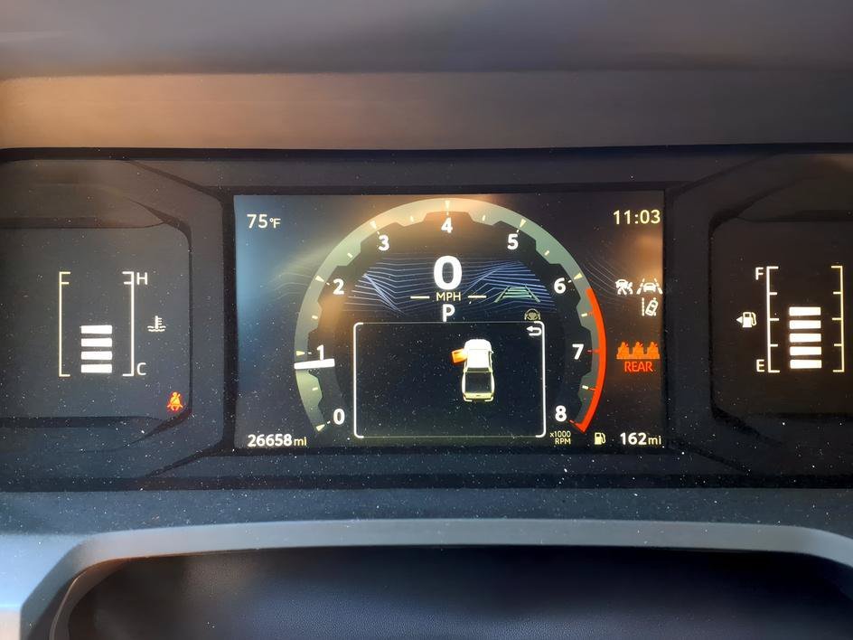 Used 2025 Ice Cap Toyota SR5 image 25