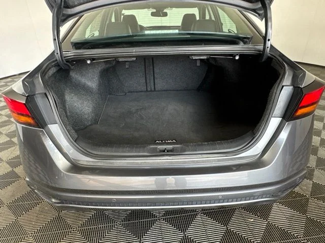 Used 2019 Gun Metallic Nissan 2.5 SL image 21