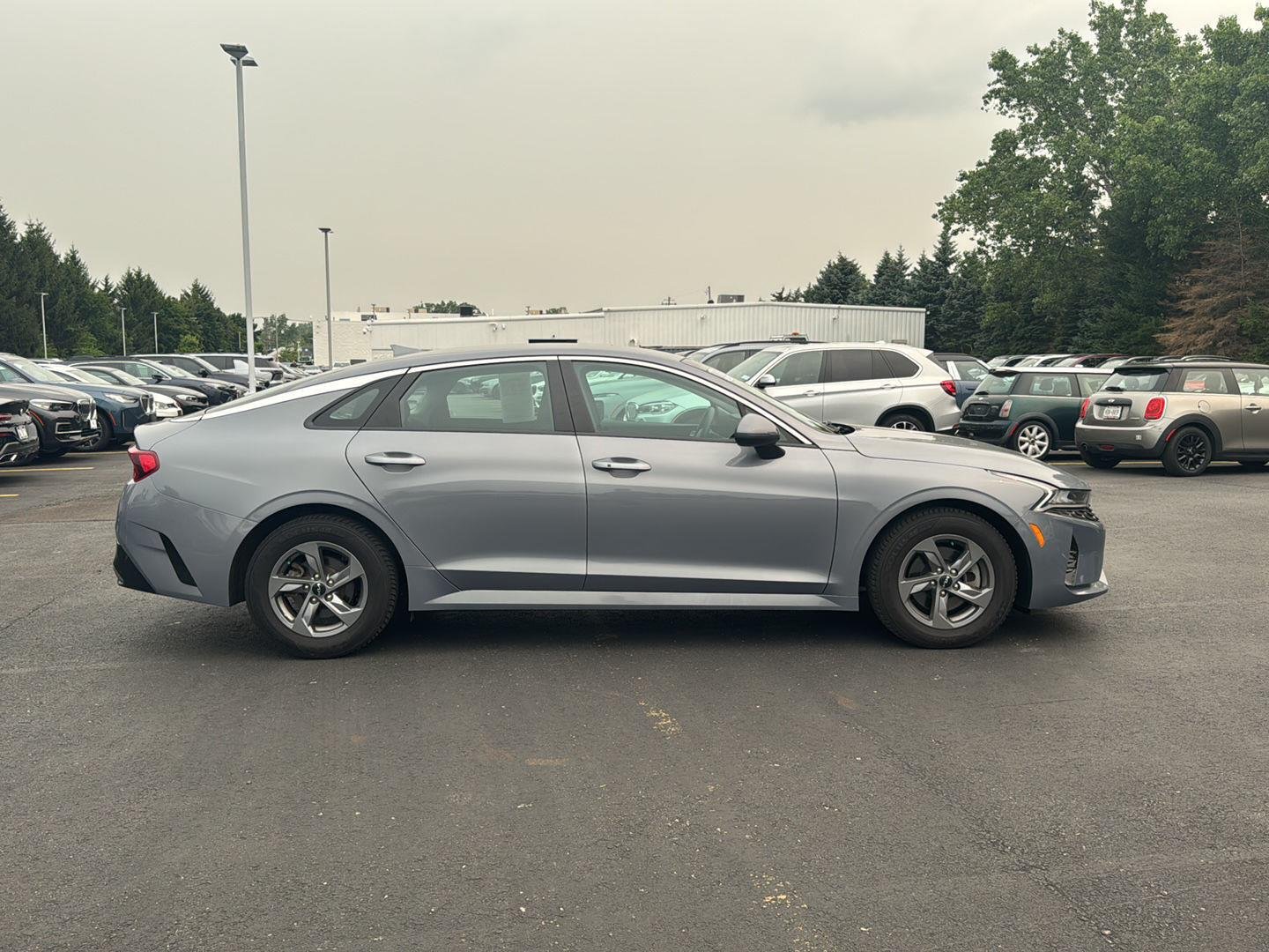 Used 2023 Everlasting Silver Kia LXS image 3