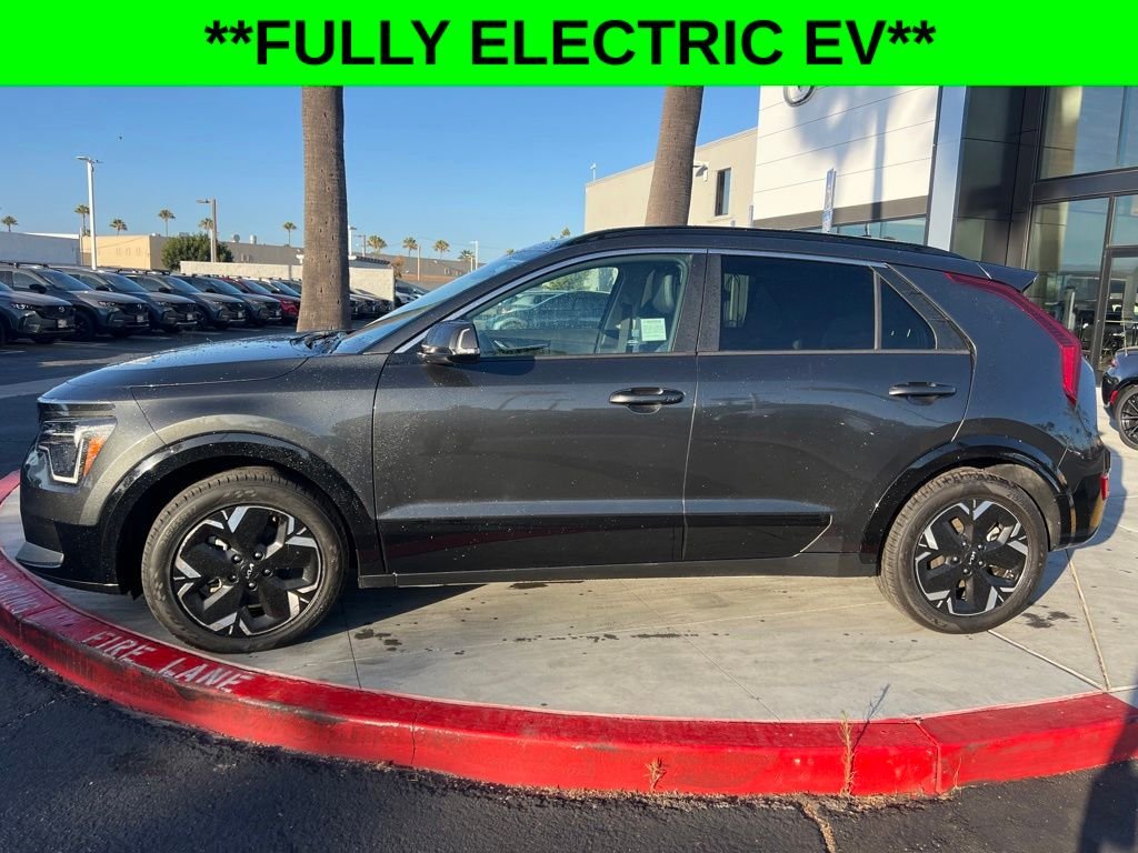 Used 2024 Kia Niro Wind with VIN KNDCR3L10R5122592 for sale in Oxnard, CA