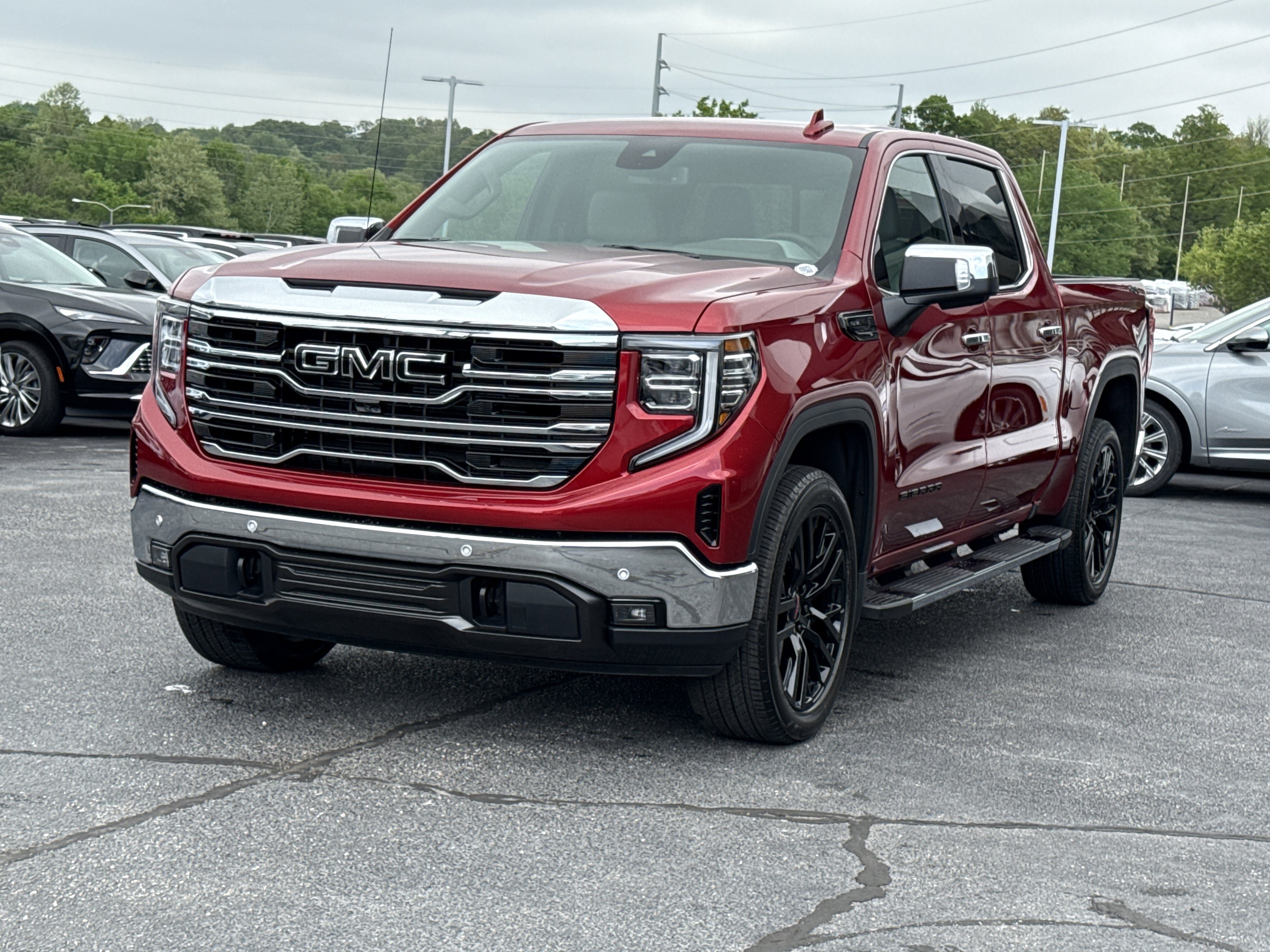 2026 GMC Sierra 1500 SLT - Photo 13