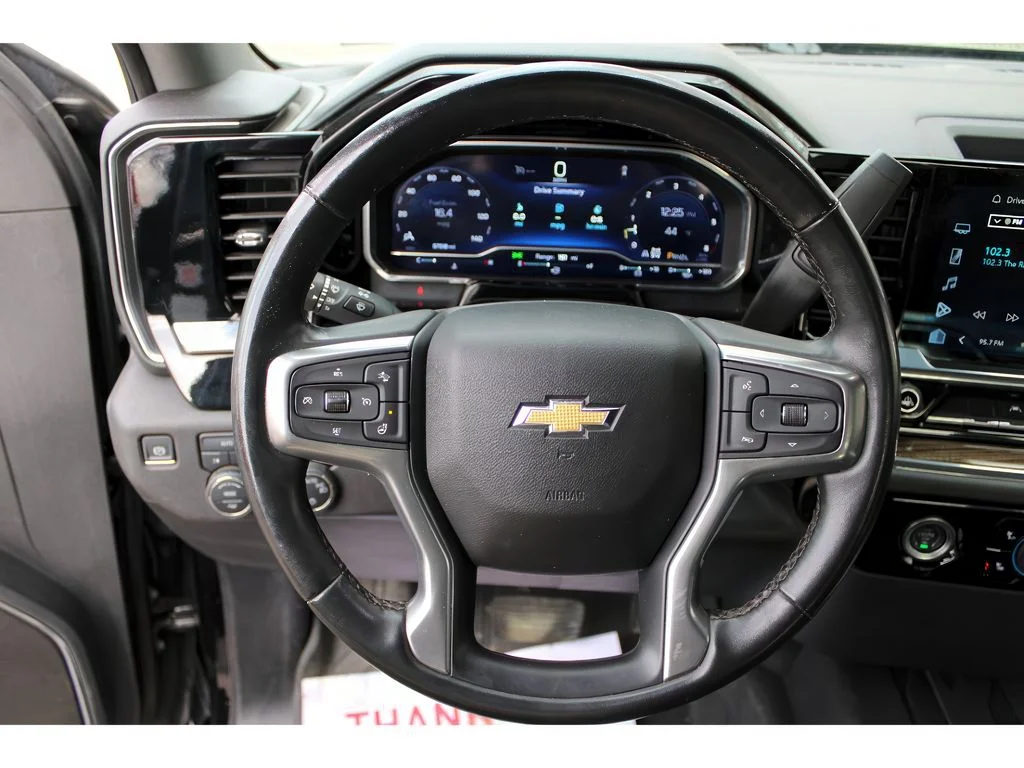 2023 Chevrolet Silverado 1500 LT - Photo 16