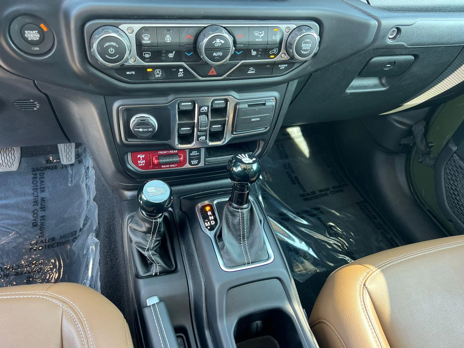 Used 2023 Sarge Green Clearcoat Jeep Rubicon image 32