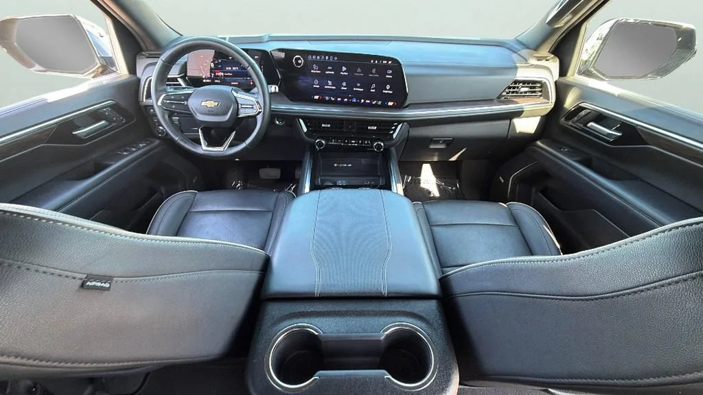 Used 2025 Black Chevrolet Premier image 34