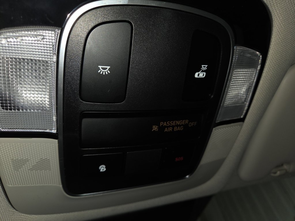 Certified Used 2022 Gray Hyundai SEL image 15