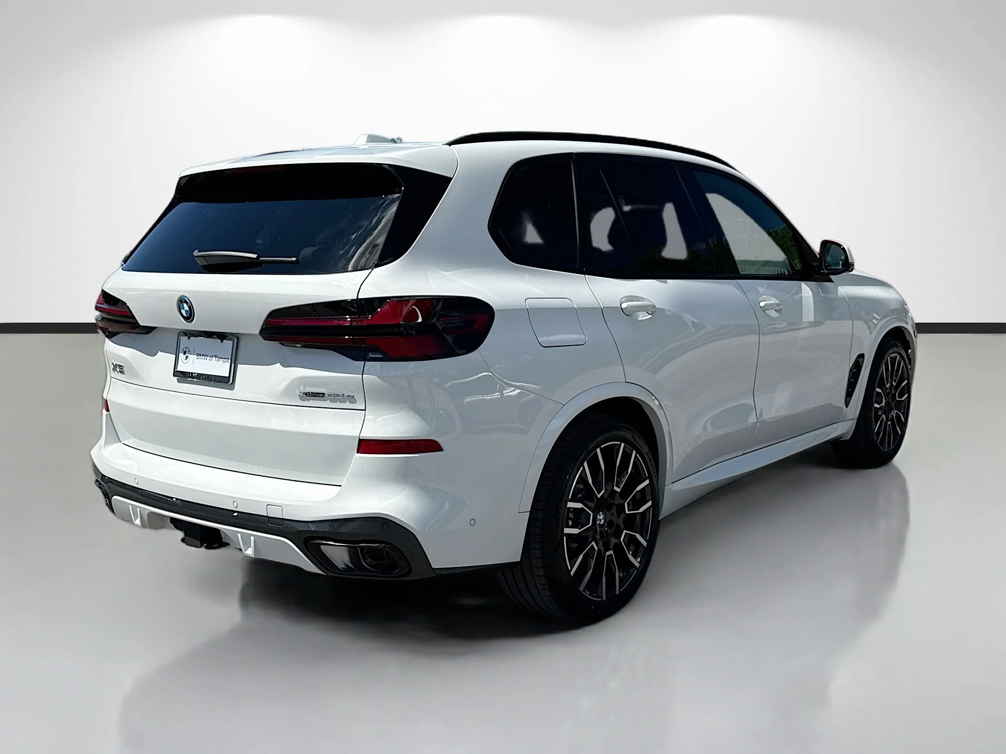 New 2026 Alpine White BMW xDrive50e image 3