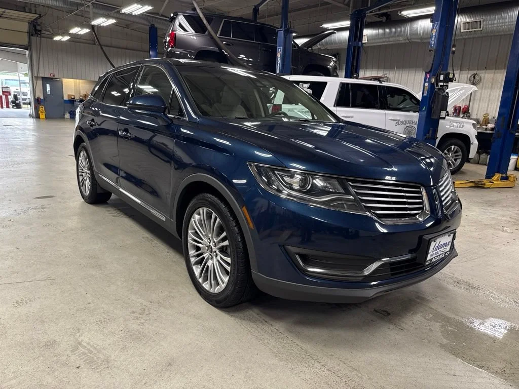 Used 2017 Blue Lincoln Reserve image 9