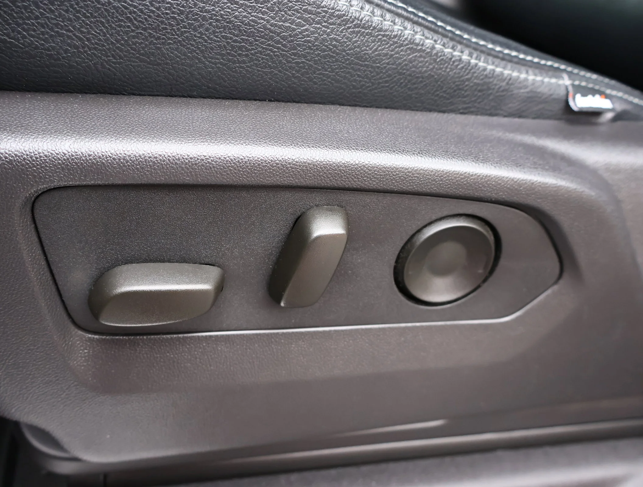 2024 Chevrolet Silverado 1500 RST - Photo 10