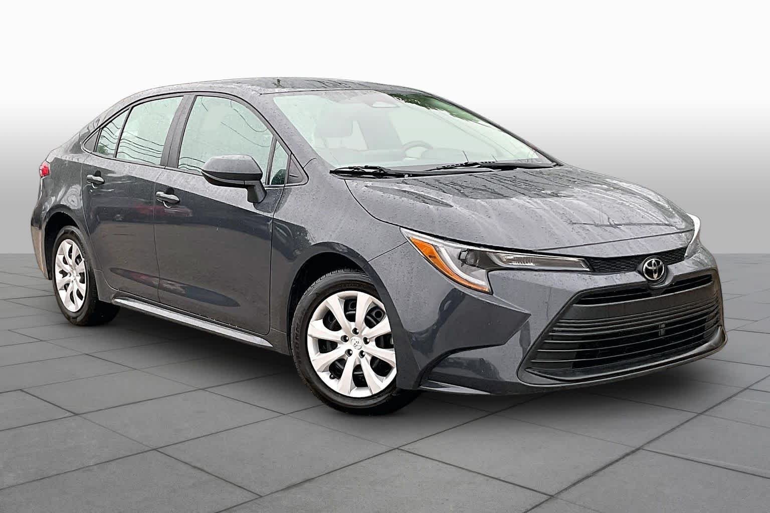 Used 2024 Underground Toyota LE image 3