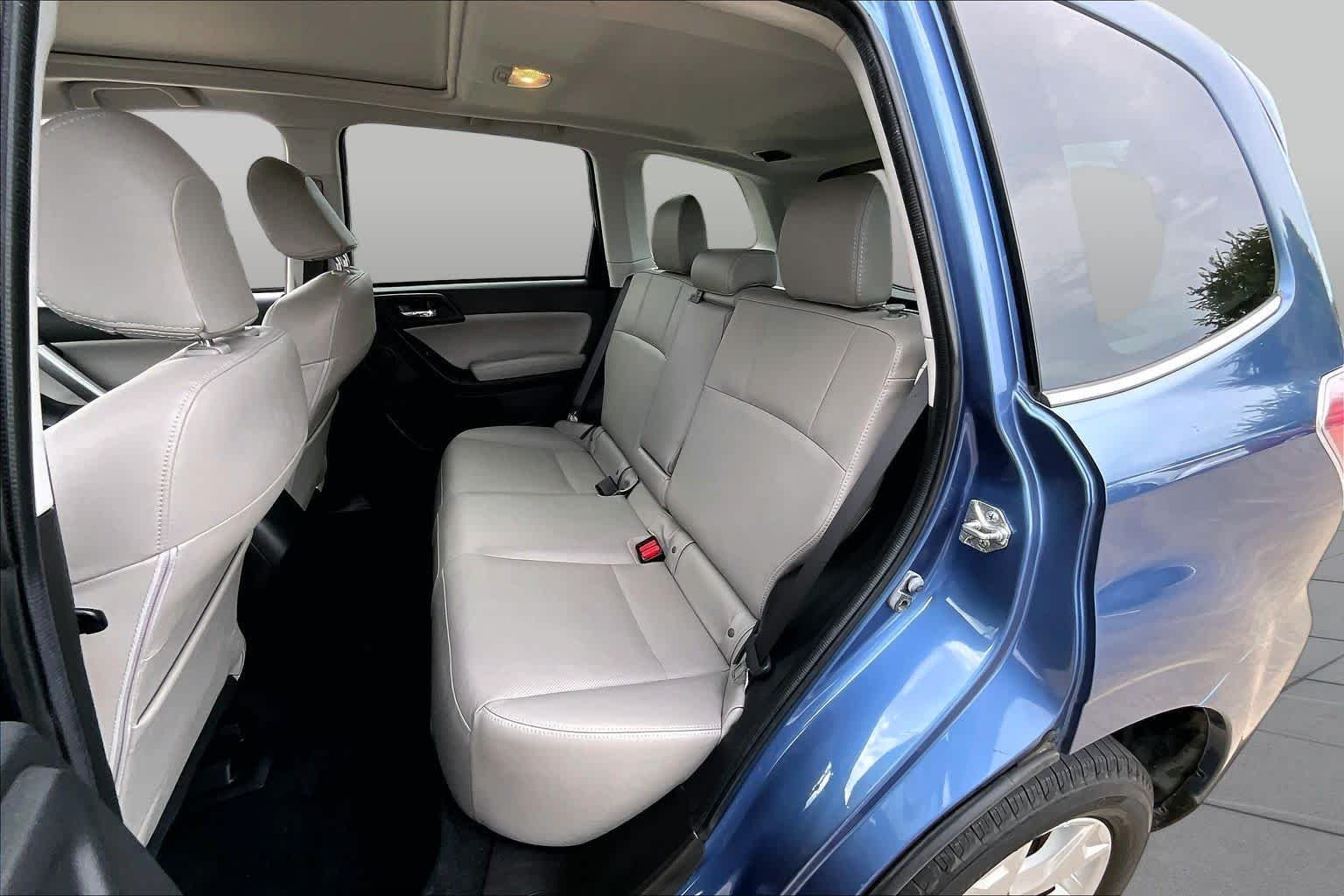 Used 2016 Quartz Blue Pearl Subaru 2.5i Limited image 19