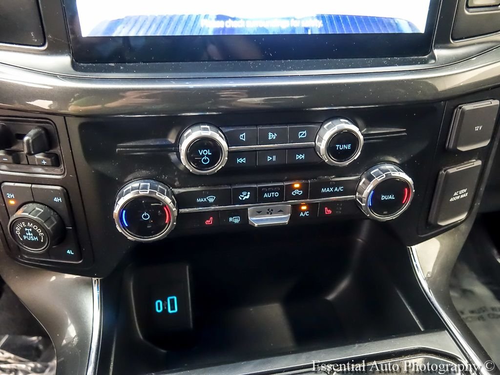 Used 2023 Blue Ford XLT image 17