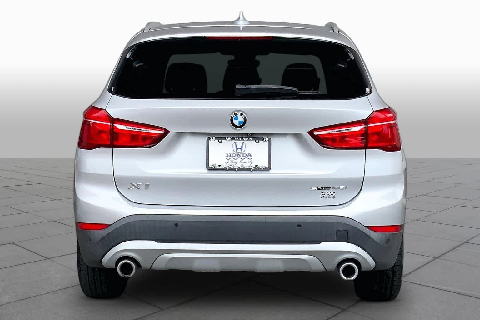 Used 2021 Glacier Silver Metallic BMW sDrive28i image 5