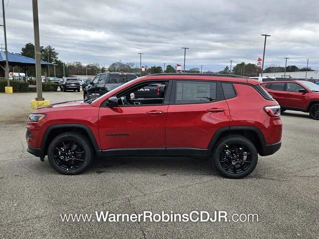 New 2026 Red Hot Pearl-Coat Exterior Paint Jeep Latitude image 4