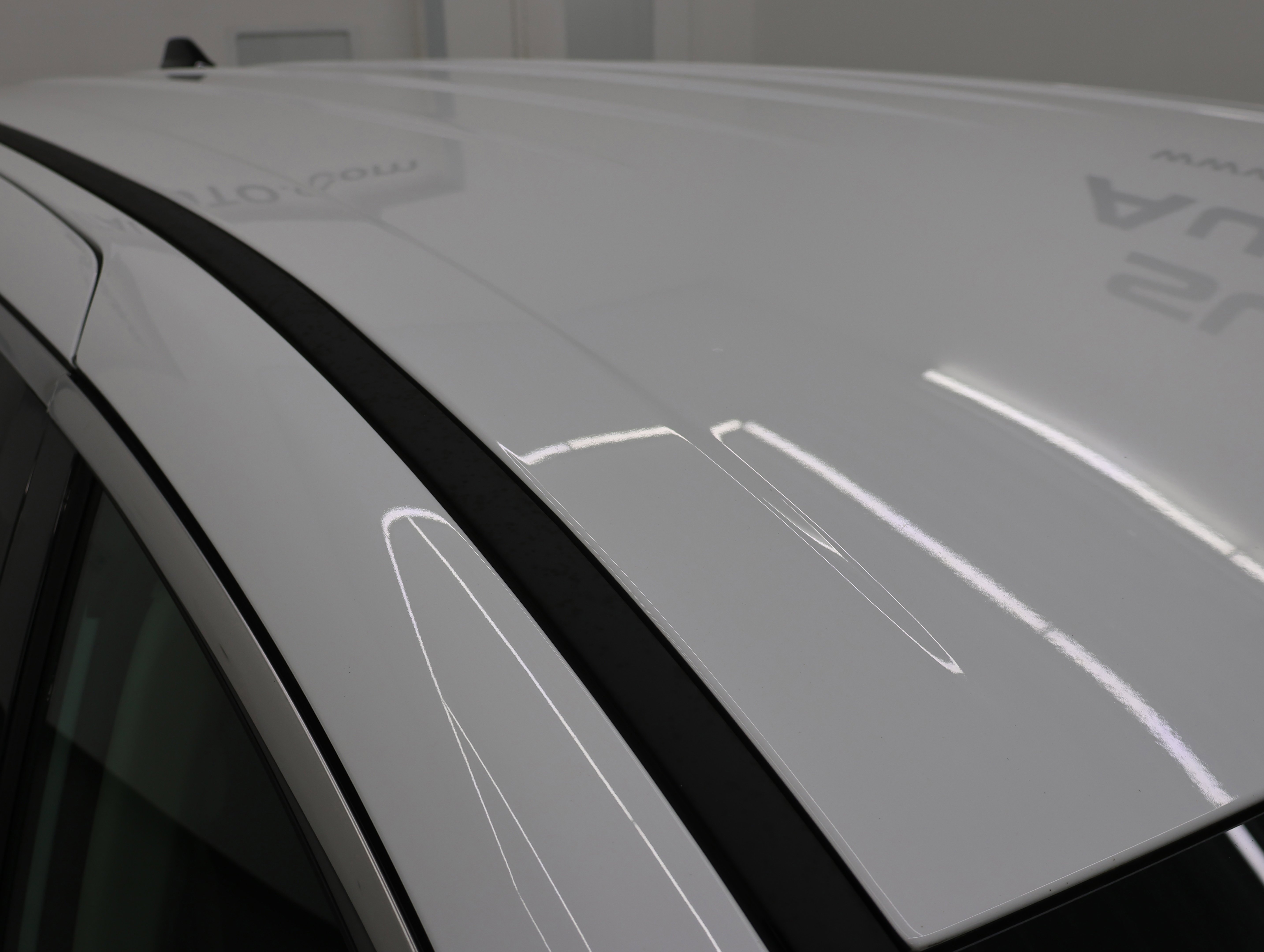 Used 2024 Bright White Clearcoat Chrysler Touring L: TOURING L-STOW N GO-QUADS-THIRD-ADAPTIVE CRUISE-1 OWNER image 4
