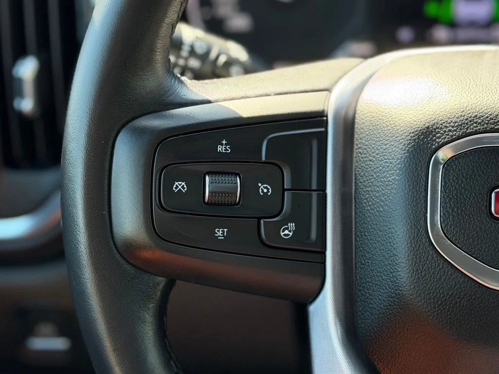 Used 2021 Gray GMC Elevation image 10