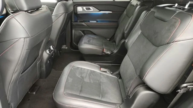 2026 Ford Explorer ST - Photo 24
