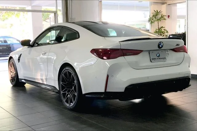 Used 2026 Alpine White BMW Competition image 10