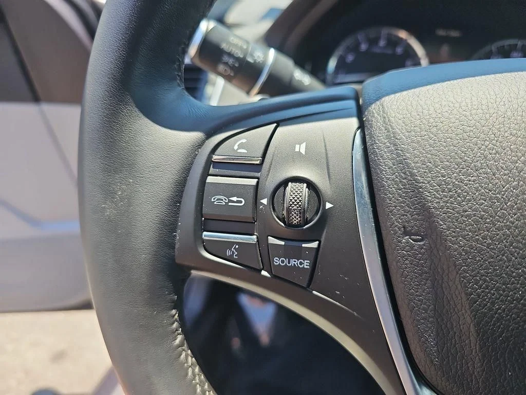 Used 2015  Acura V6 Tech image 16