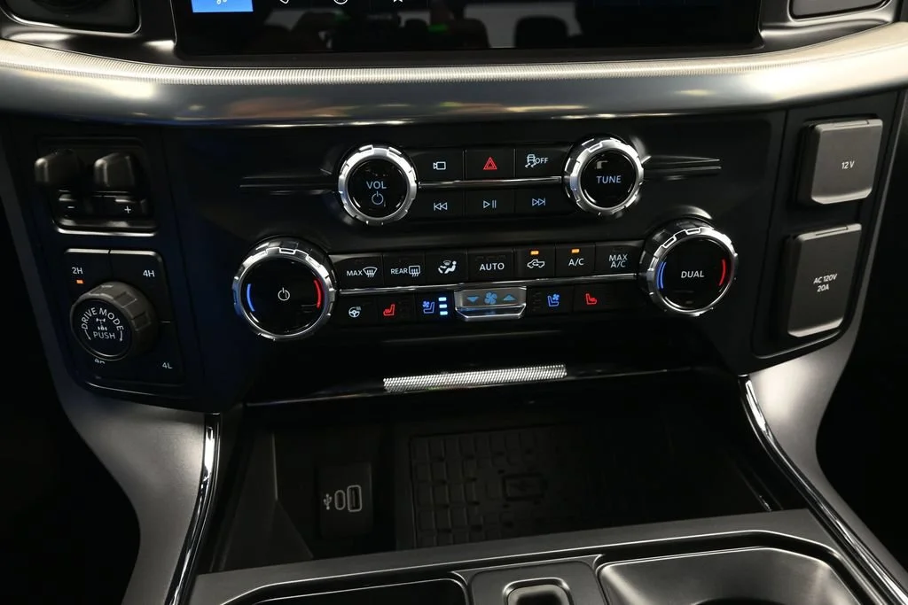 New 2026 Gray Ford Lariat image 36