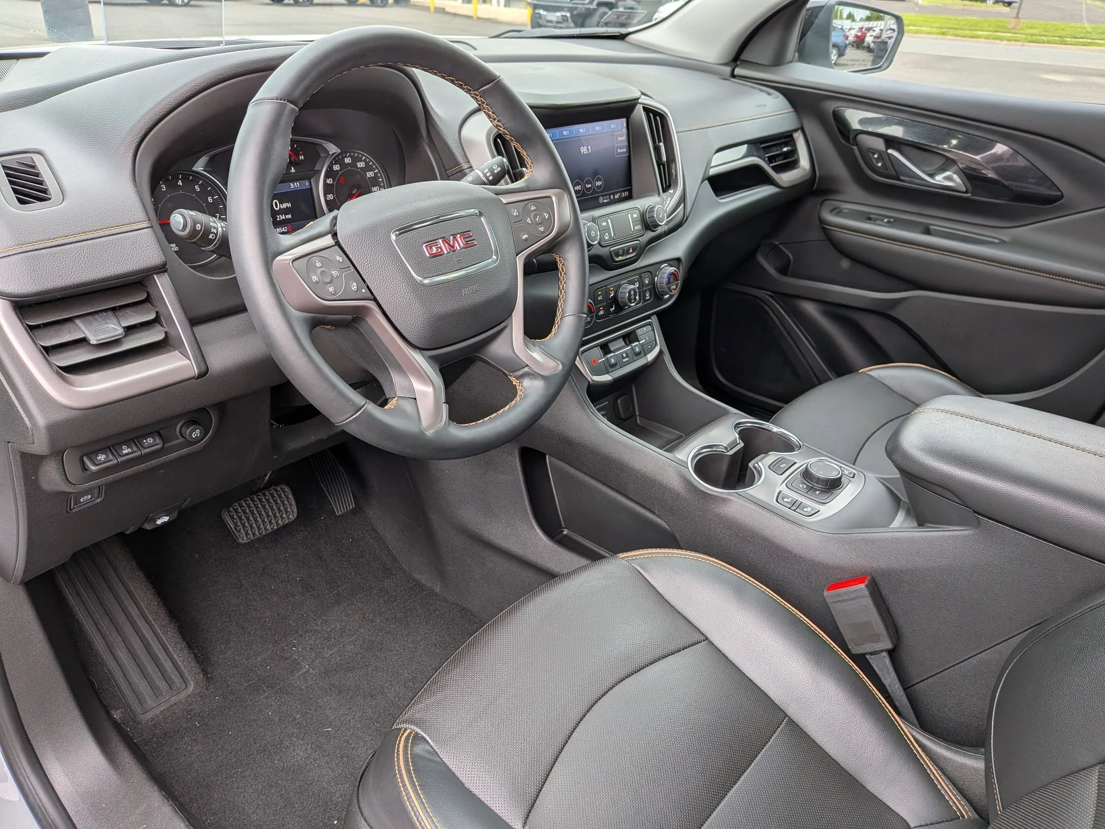 Used 2023 White Frost Tricoat GMC AT4 image 9