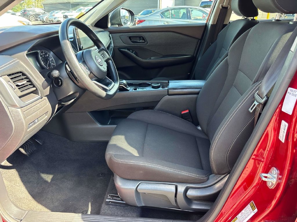 Used 2023 Red Nissan S image 10