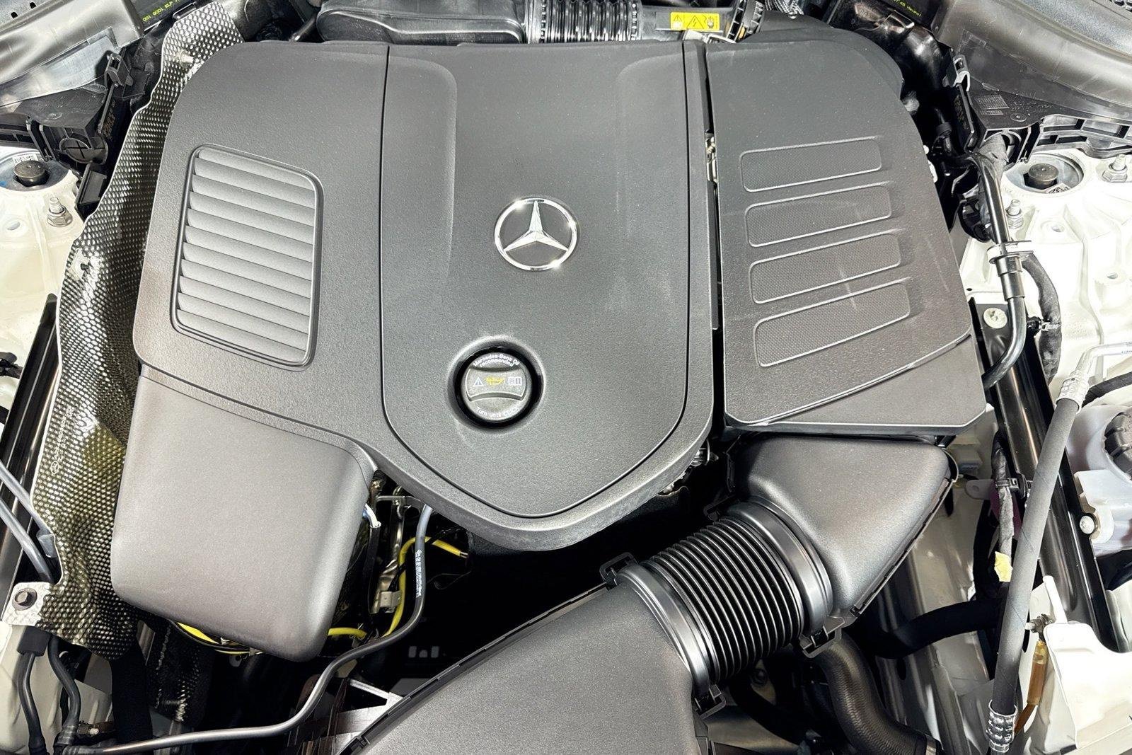 New 2026 Polar White Mercedes-Benz GLC 300 image 28