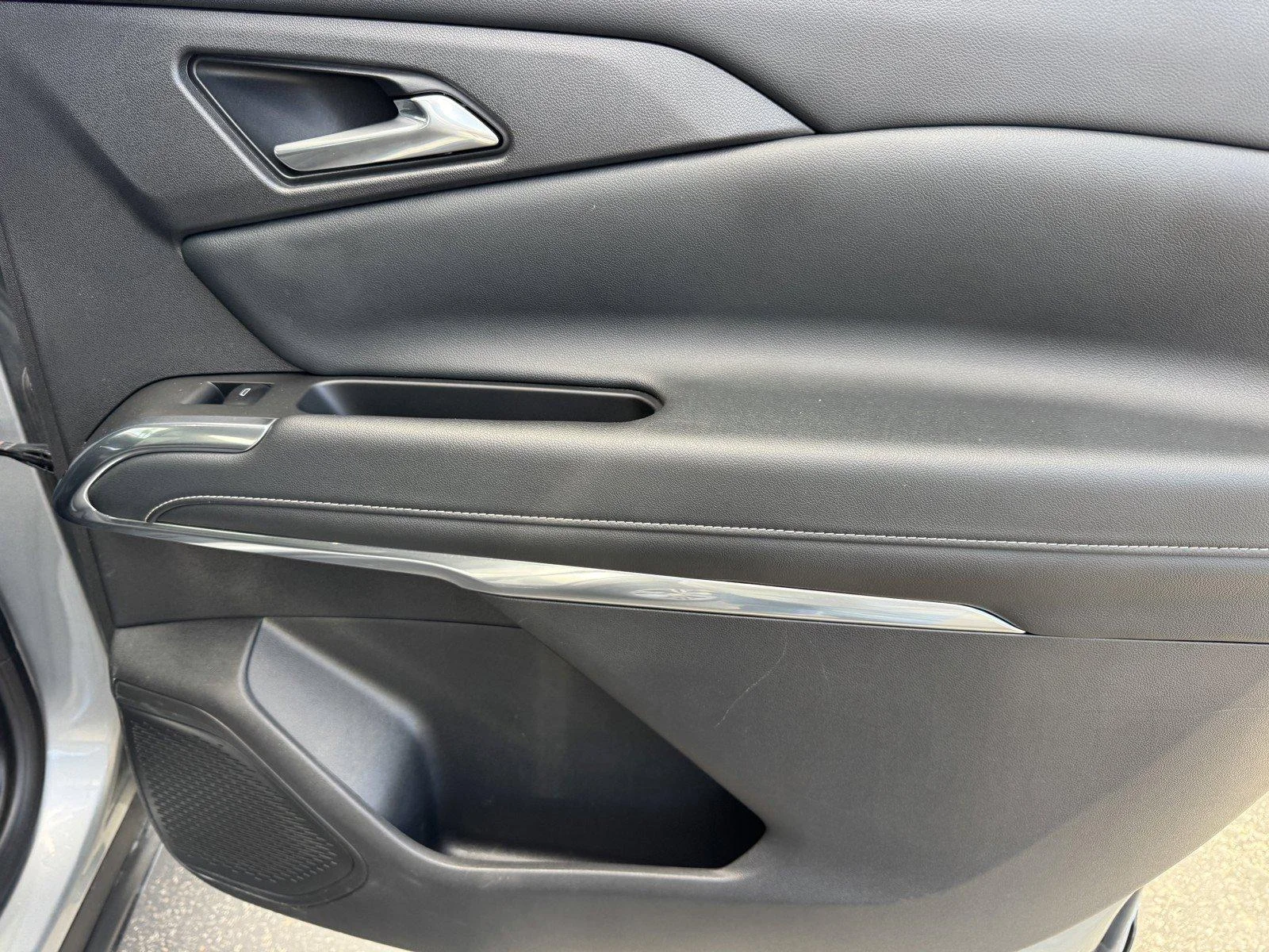Used 2025 Sterling Gray Metallic Chevrolet LT image 11
