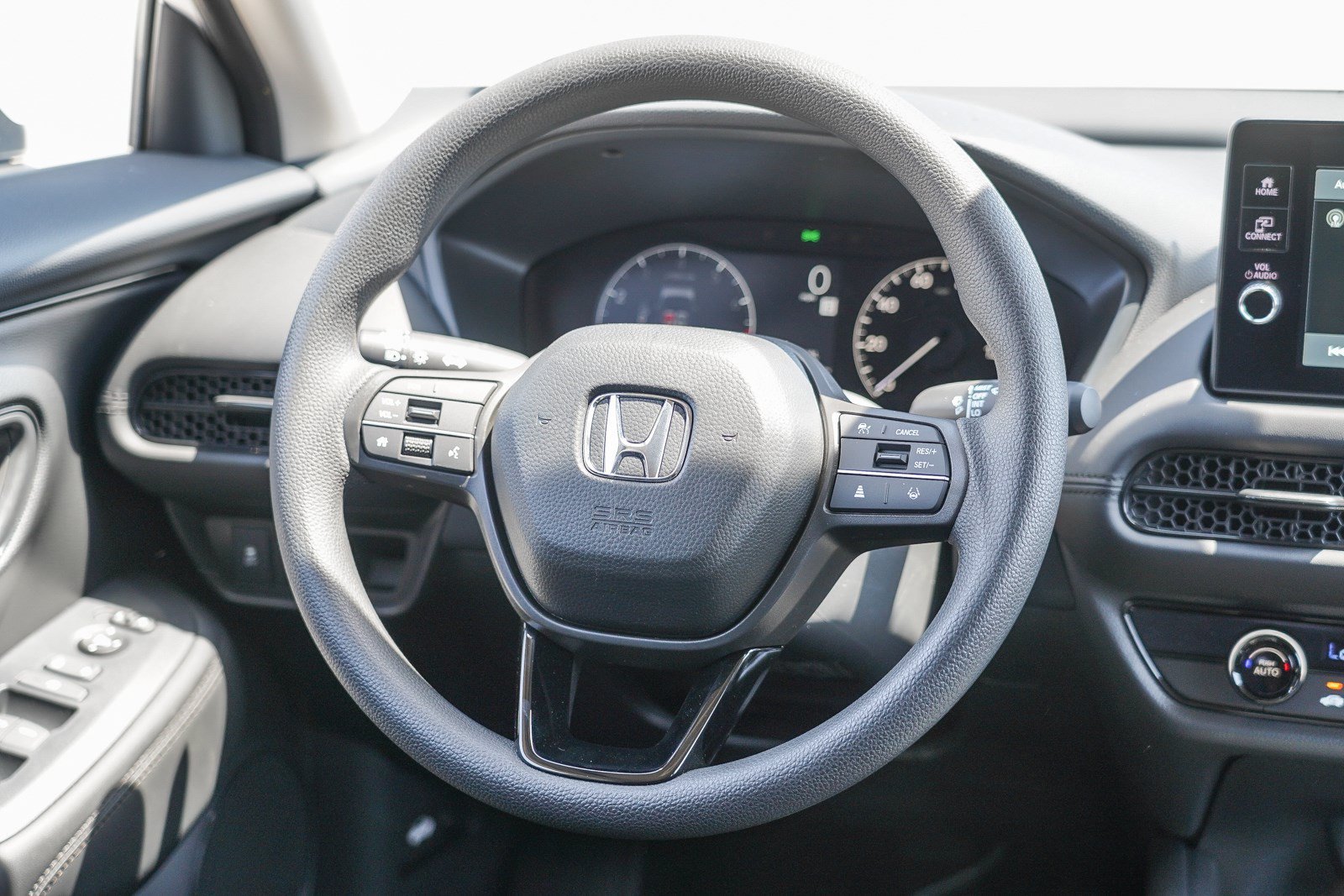 New 2027 Platinum White Pearl Honda LX image 17