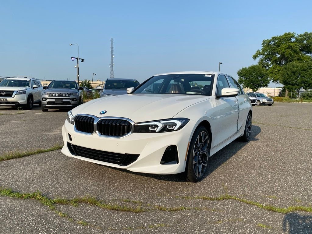 New 2026 Alpine White BMW 330i xDrive image 1