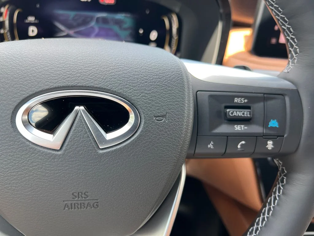 New 2027 2T WARM TITN INFINITI Autograph AWD image 38