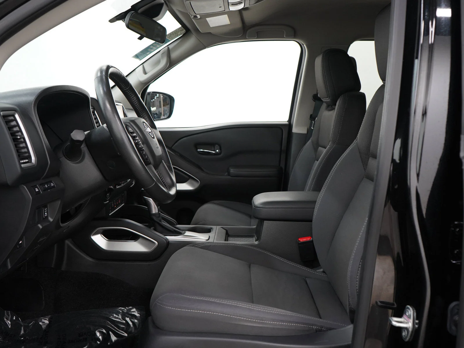 Used 2023 Super Black Nissan SV image 24