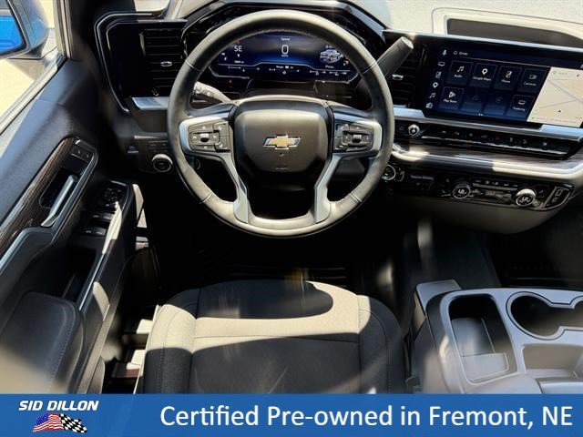 Used 2025 Riptide Blue Metallic Chevrolet LT image 6