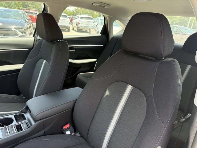 New 2026 Blue Hyundai SE image 10