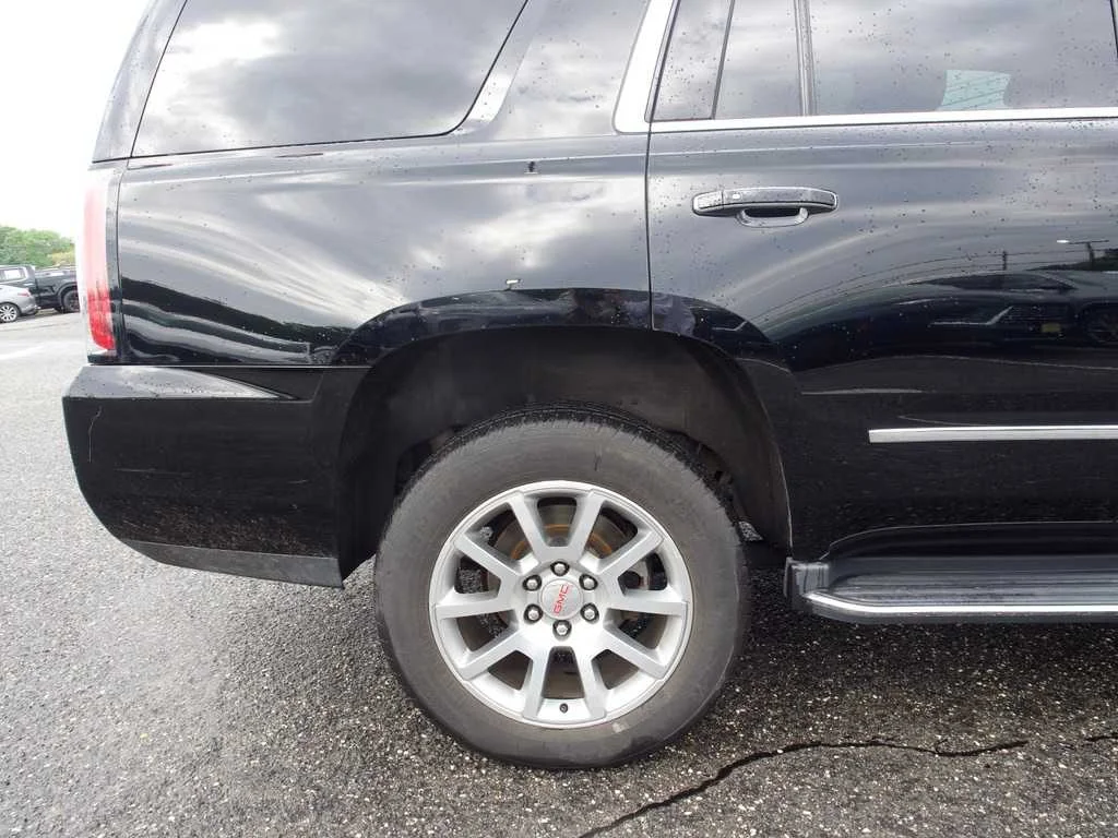 Certified Used 2019 ONYX BLACK GMC Denali image 12