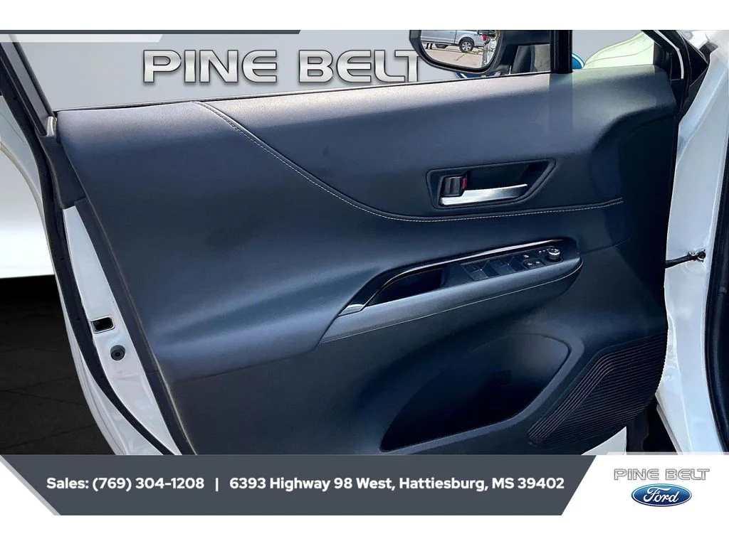 Used 2021 Blizzard Pearl Toyota LE image 17
