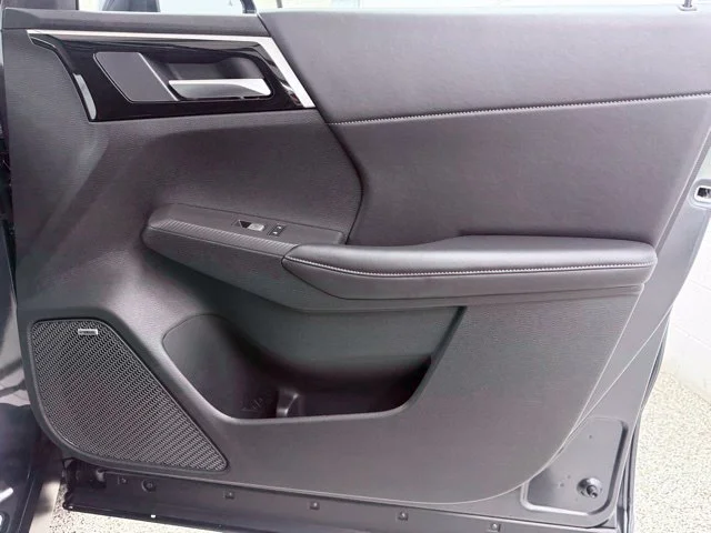 2026 Mitsubishi Outlander SE - Photo 18