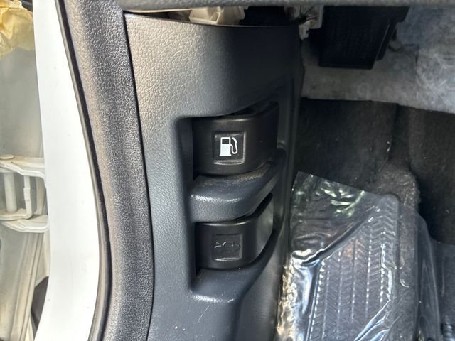 Used 2021 White Honda LX image 29