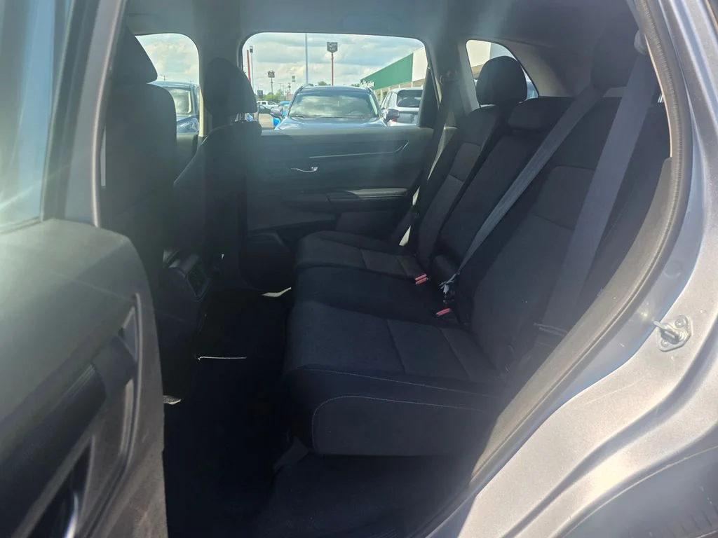 Used 2023 Lunar Silver Metallic Honda LX image 11