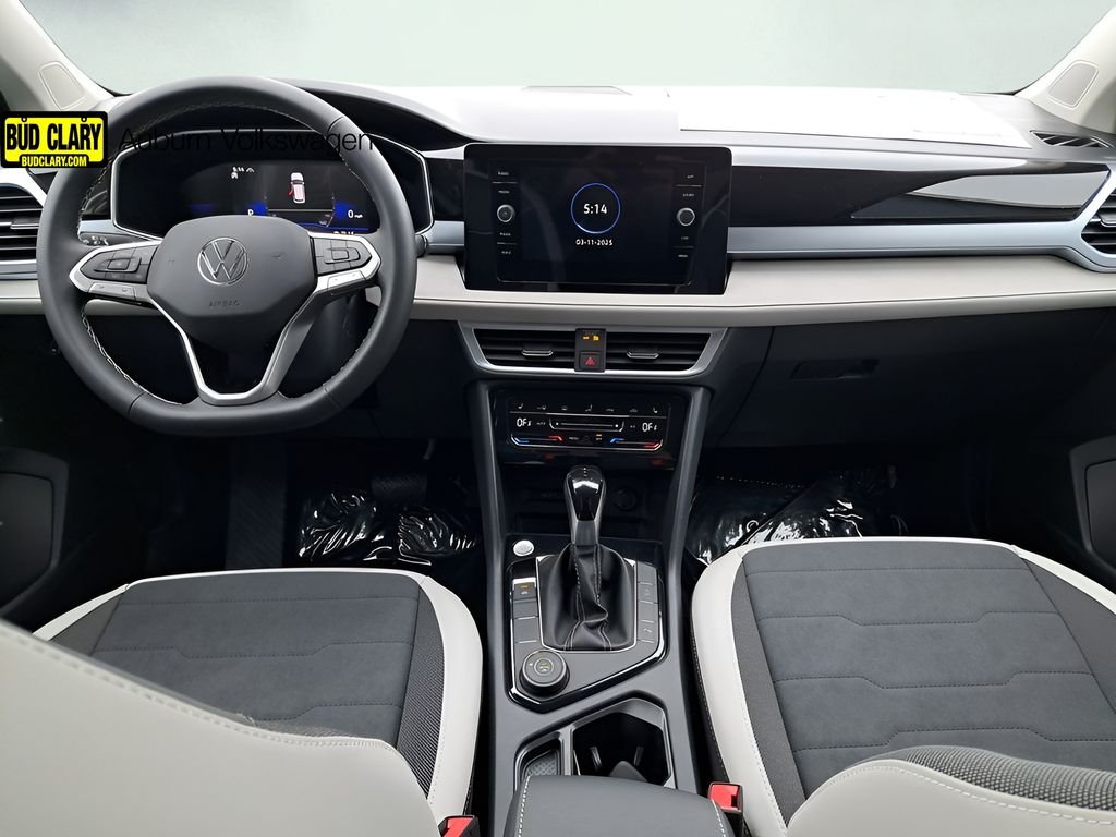 2025 Volkswagen Taos SE - Photo 22