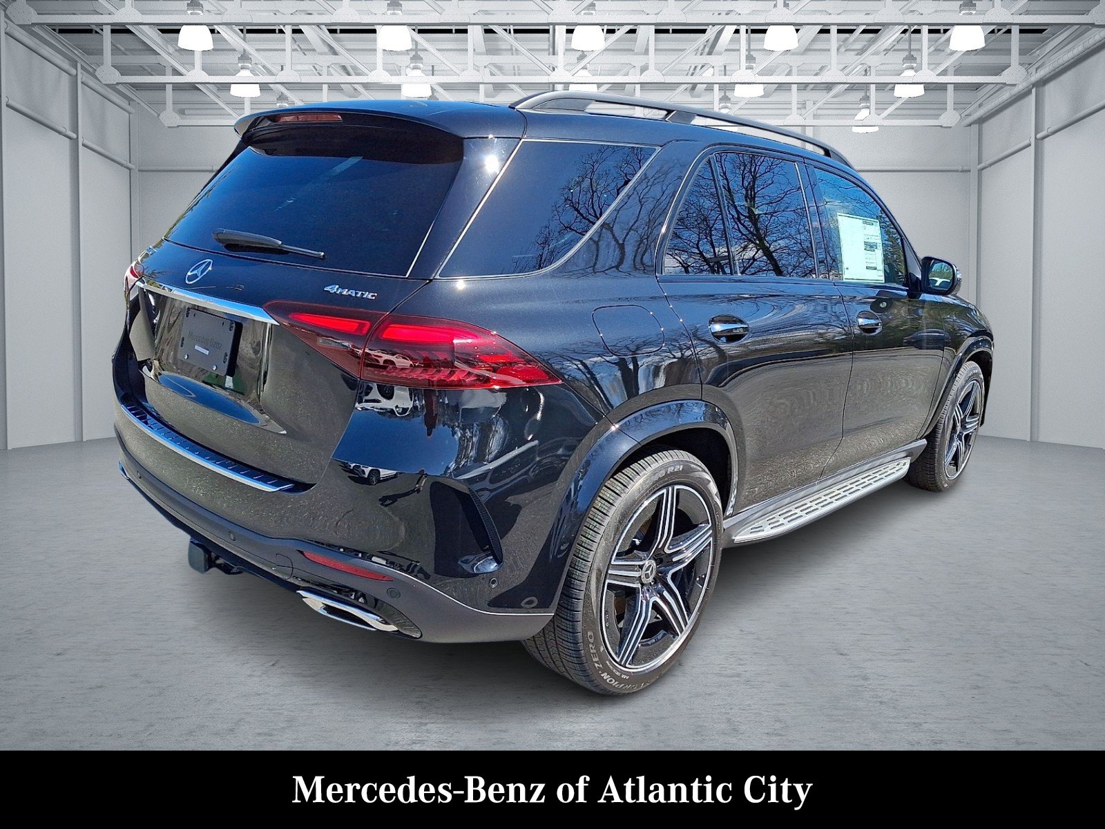 New 2026 Obsidian Black Metallic Mercedes-Benz GLE 350 image 4