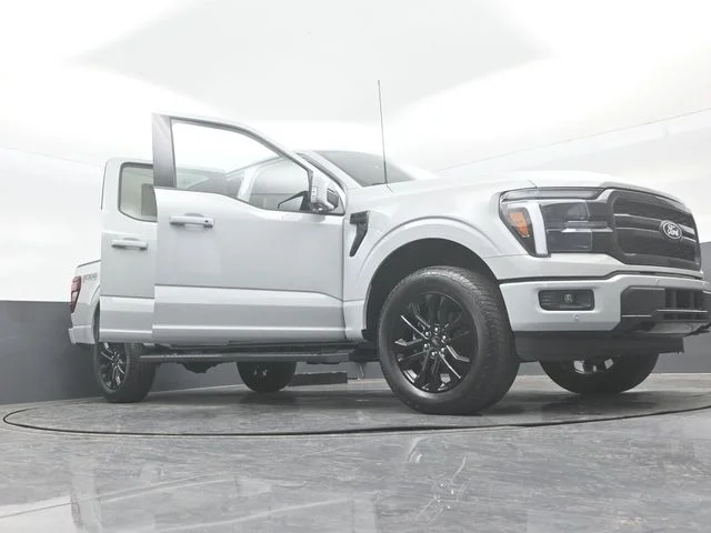 New 2026 Avalanche Ford Lariat® image 31