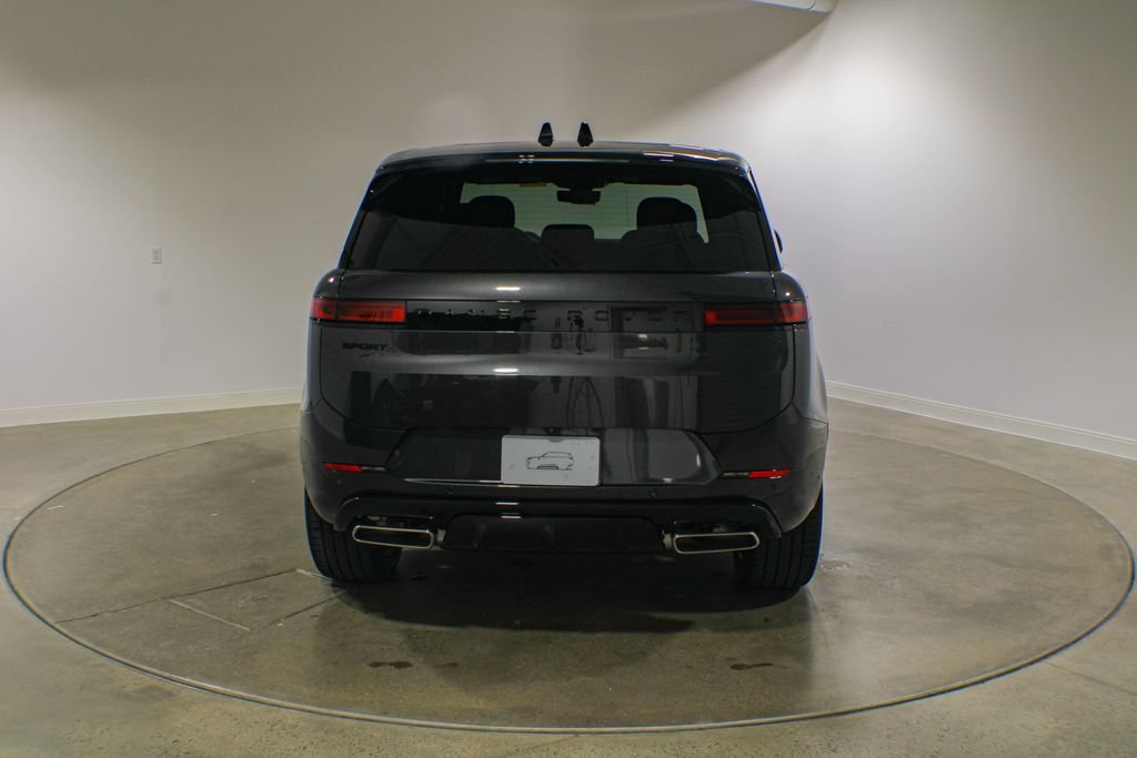 New 2026 Carpathian Grey Land Rover Dynamic SE image 5