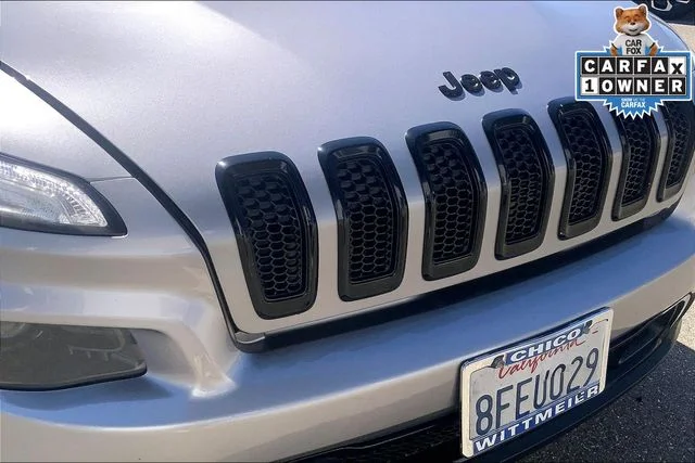Used 2018 Billet Silver Metallic Jeep Latitude image 27