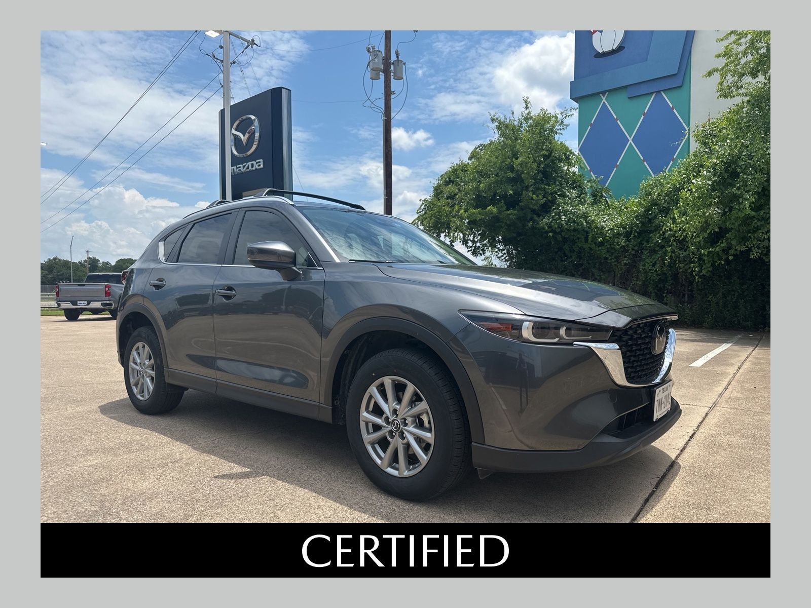 2023 Mazda CX-5 S Preferred package Auto AWD's photo