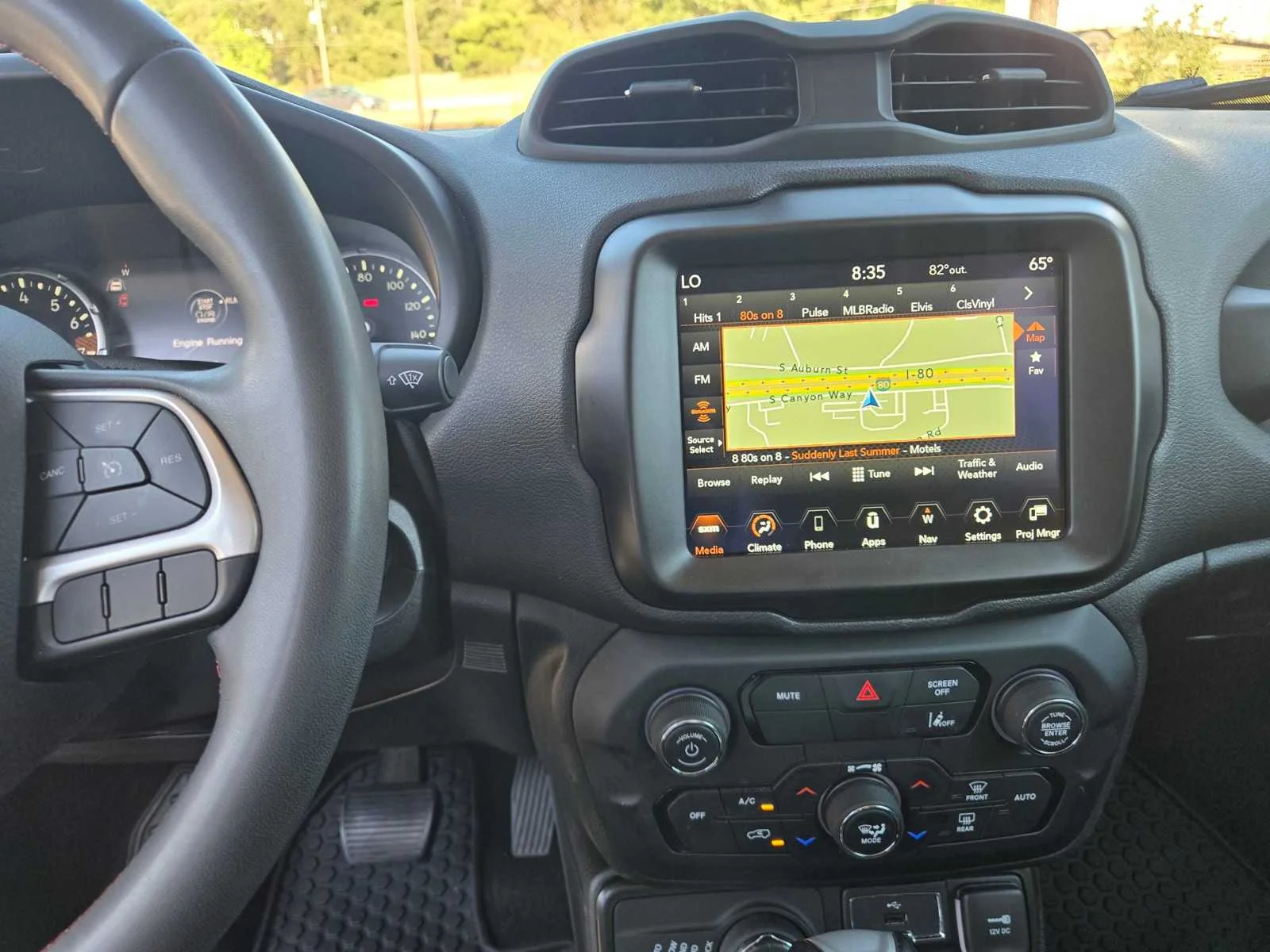 Used 2023  Jeep Trailhawk image 13