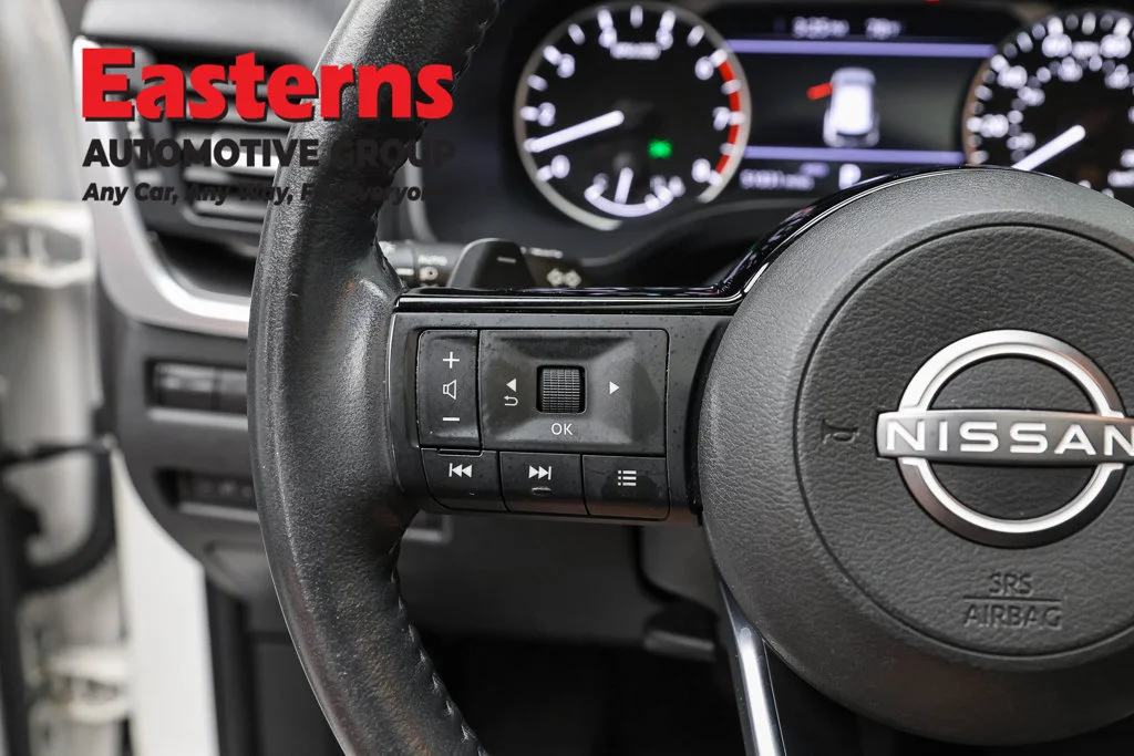 Used 2023 White Nissan SV image 15