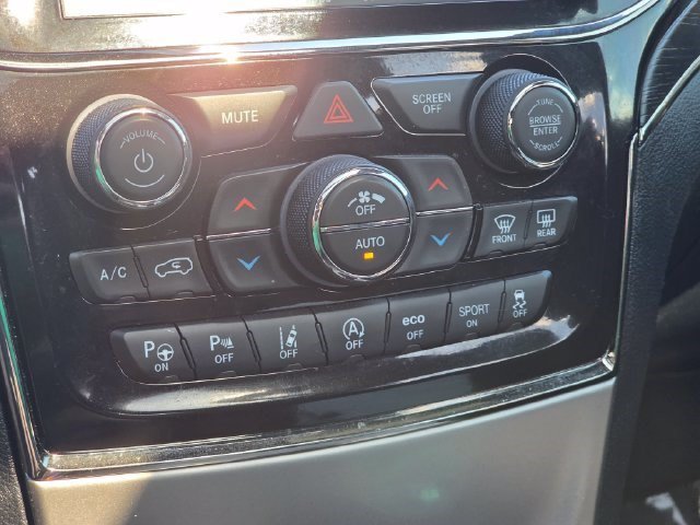 Certified Used 2021 Diamond Black Crystal Pearlcoat Jeep High Altitude image 30